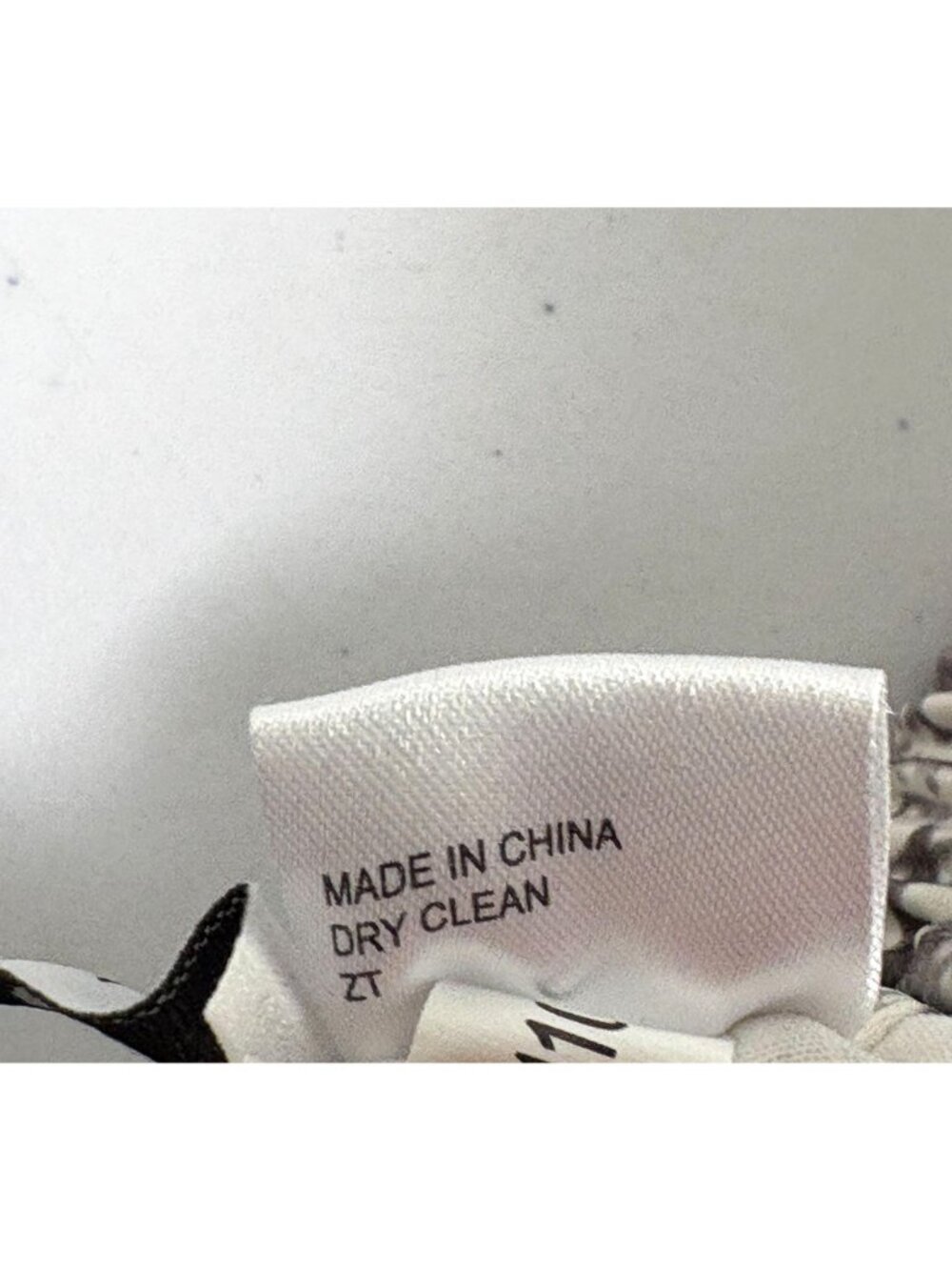 Gianni Bini Wide Leg Pants Womens S Gray Cream Snake Skin Print Pull On NWT - Picture 6 of 9